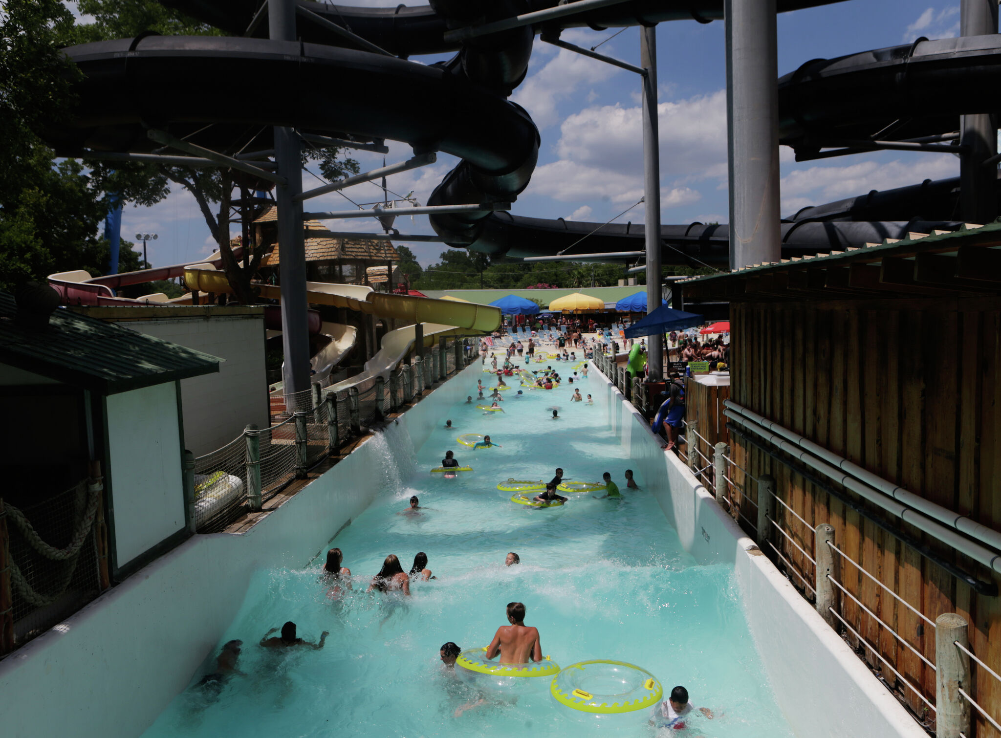 'River of urine': Visitors don't hold back in one-star reviews of top San Antonio-area swimming holes and water parks - Vimarsana News