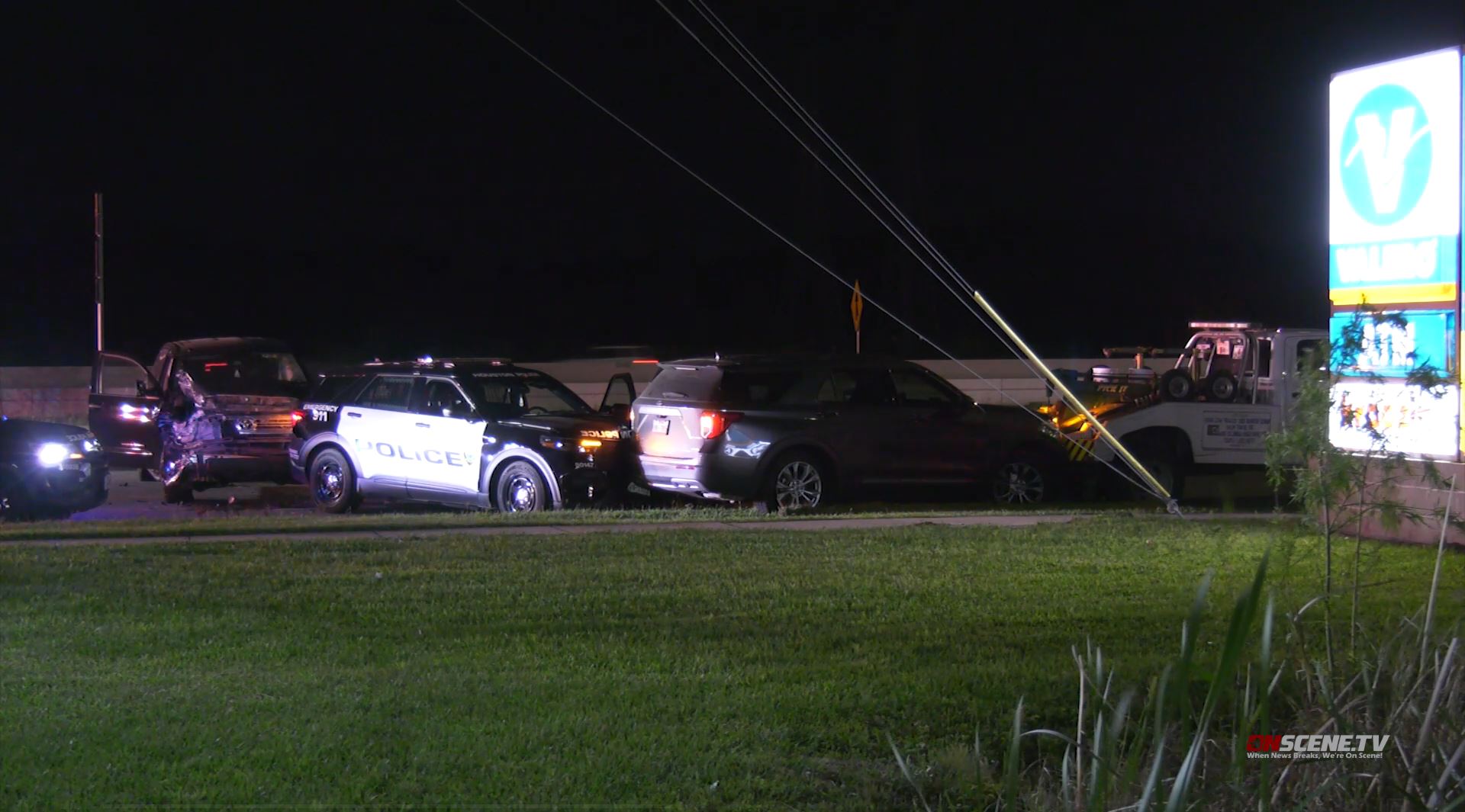 Off-duty Pasadena officer hits HPD cruiser investigating stalled SUV