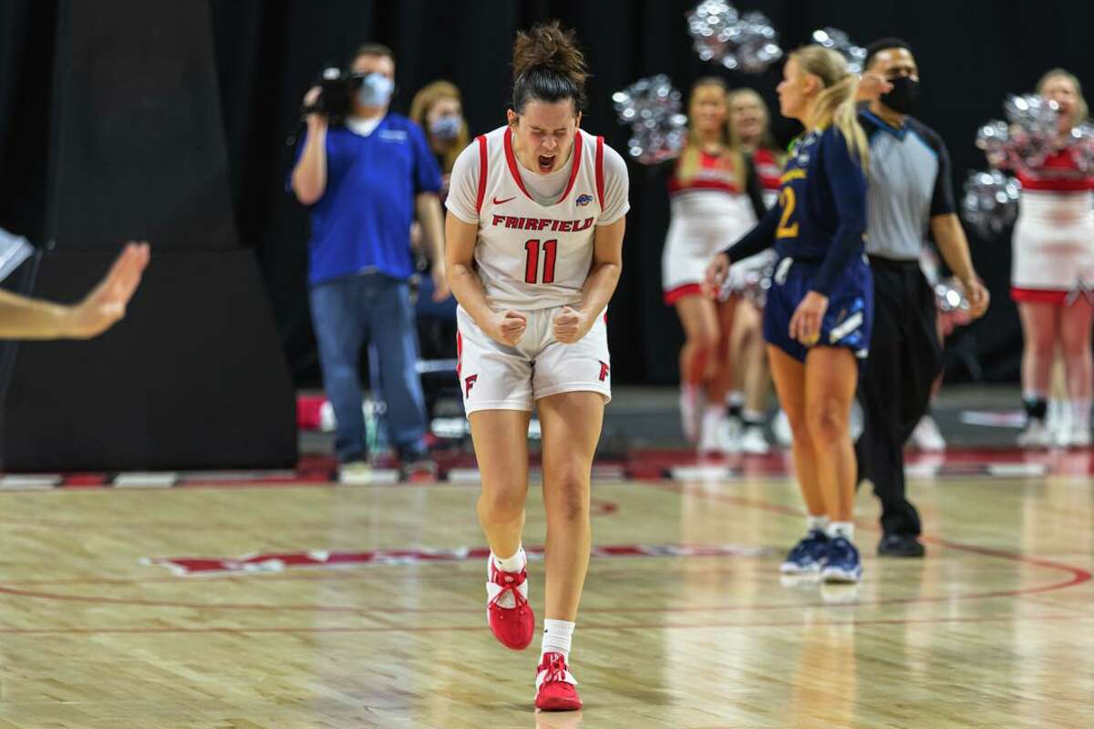 uconn-women-s-basketball-s-lou-lopez-senechal-fitting-in-great