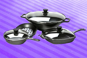 Top off your cast iron skillet with this Lodge tempered glass lid