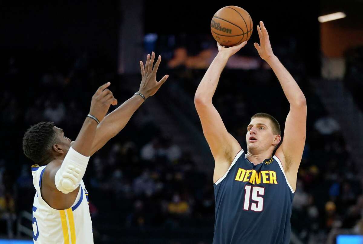 Jokic's block preserves Nuggets' 95-94 win over Rockets - The San