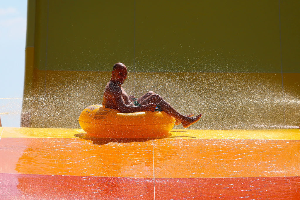 Illinois water parks opening next month - Vimarsana News