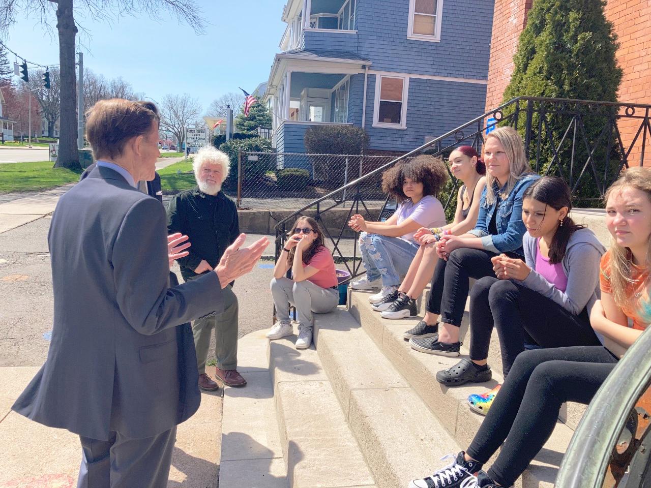 Oddfellows Youth Playhouse secures $48,000 in fed funds to expand program access - Vimarsana News
