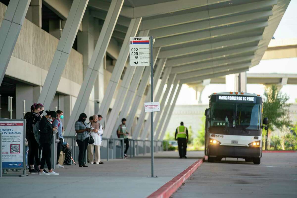 Houston Metro could end use of contractors for park and ride routes