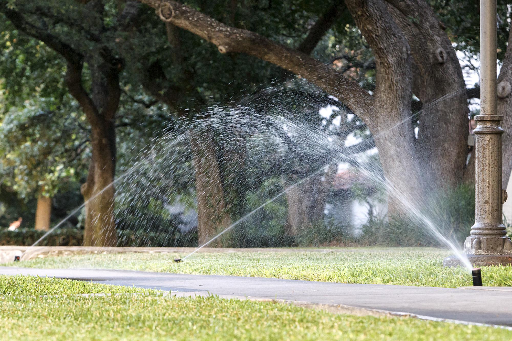 Alamo Heights further restricts water use - Vimarsana News