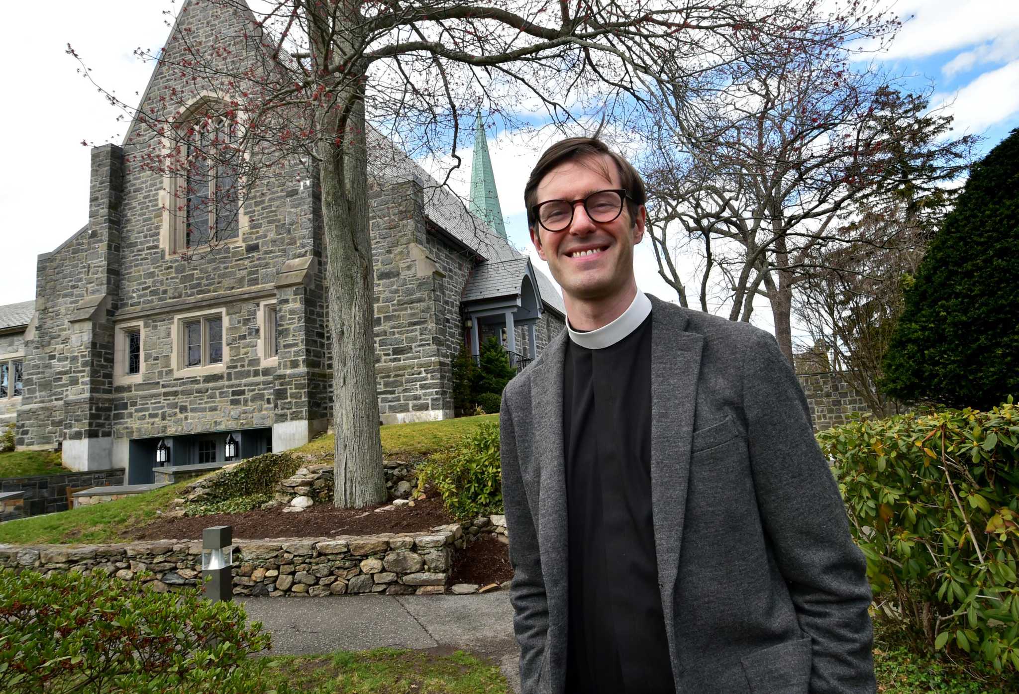 Darien's openly gay pastors aim to lead by 'walking the walk' - Vimarsana News