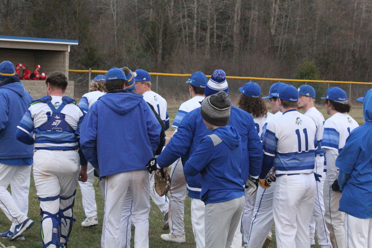 Morley Stanwood swept Holton 4-2 and 7-3 in CSAA Silver baseball action on Friday.