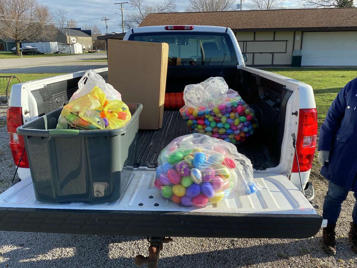 Sebewaing Easter Egg Hunt draws swarm of kids