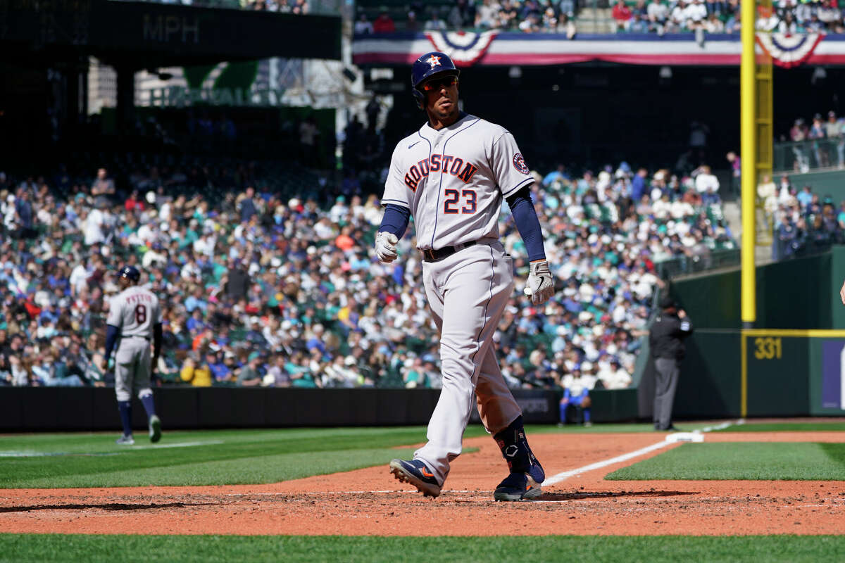 Astros' offense remains absent in loss to Mariners in series finale