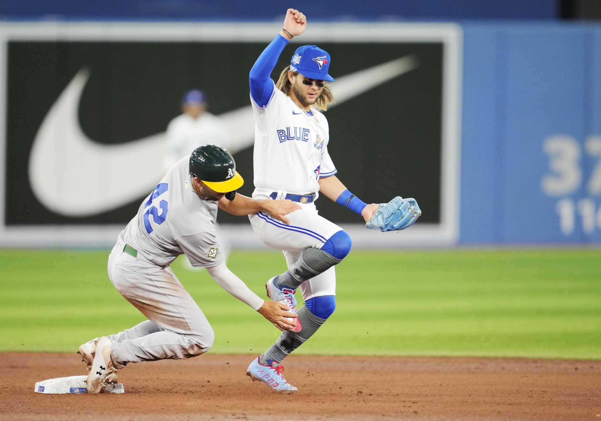 Matt Chapman trade: Toronto Blue Jays acquire third baseman as