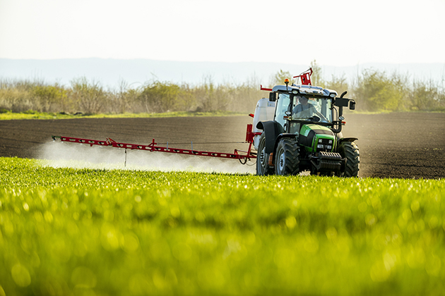 Illinois growers trim fertilizer use as nitrate pollution worries rise