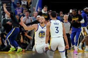 Major betting sites now favor Dubs to win NBA title. Here's why.