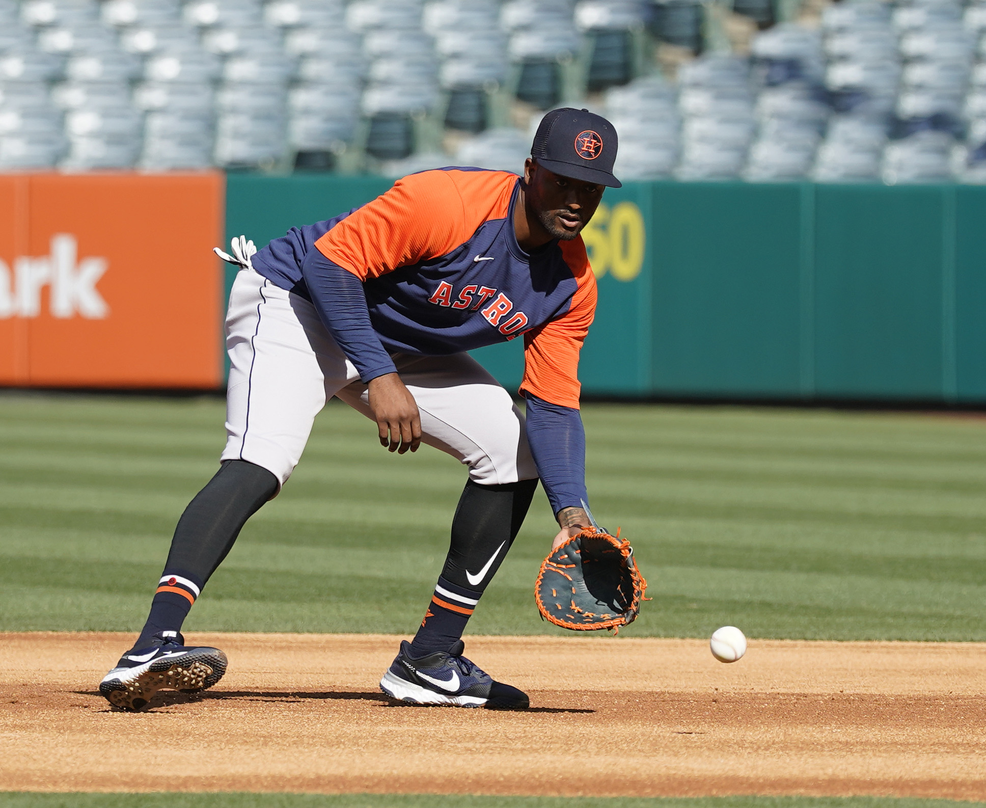 Houston Astros Second Baseman José Altuve to Miss 2022 Major League  Baseball All-Star Game - Sports Illustrated Inside The Astros