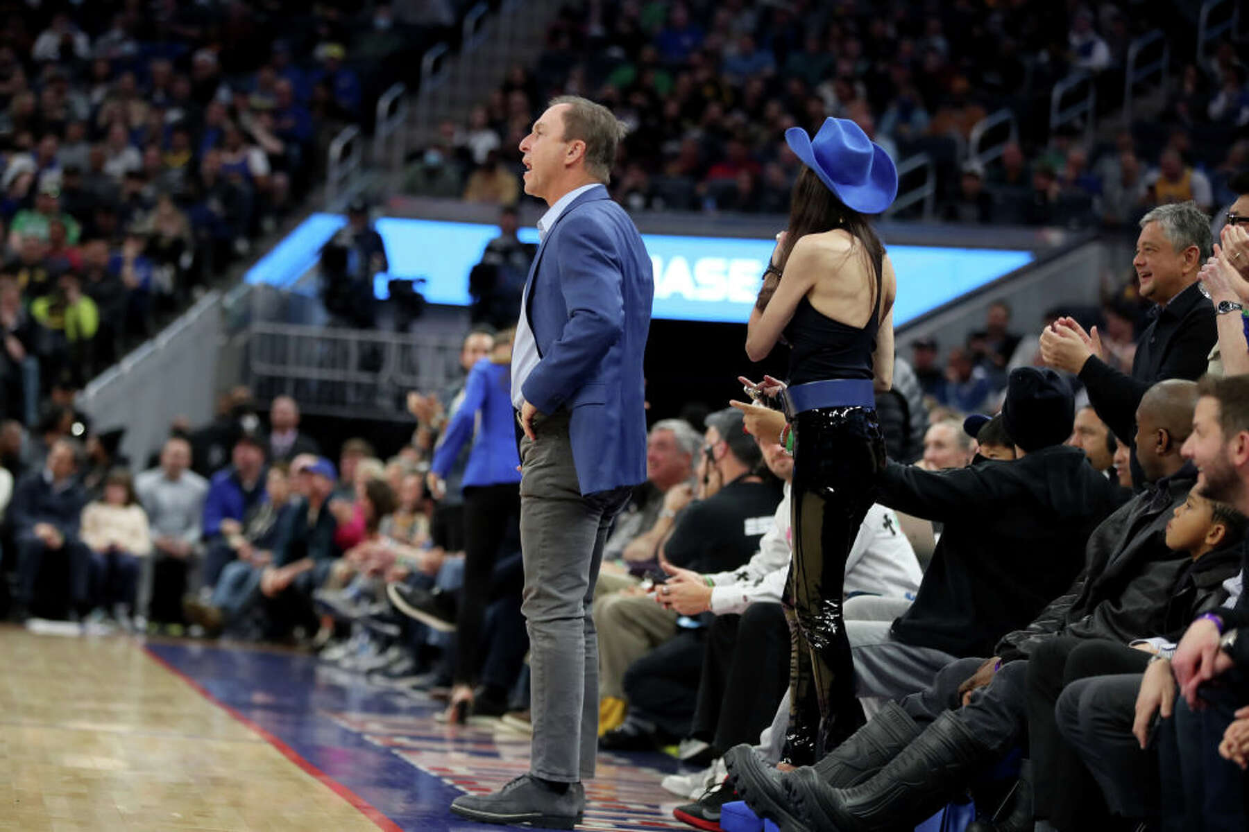 Warriors' Joe Lacob mocks Lakers, marvels at his genius