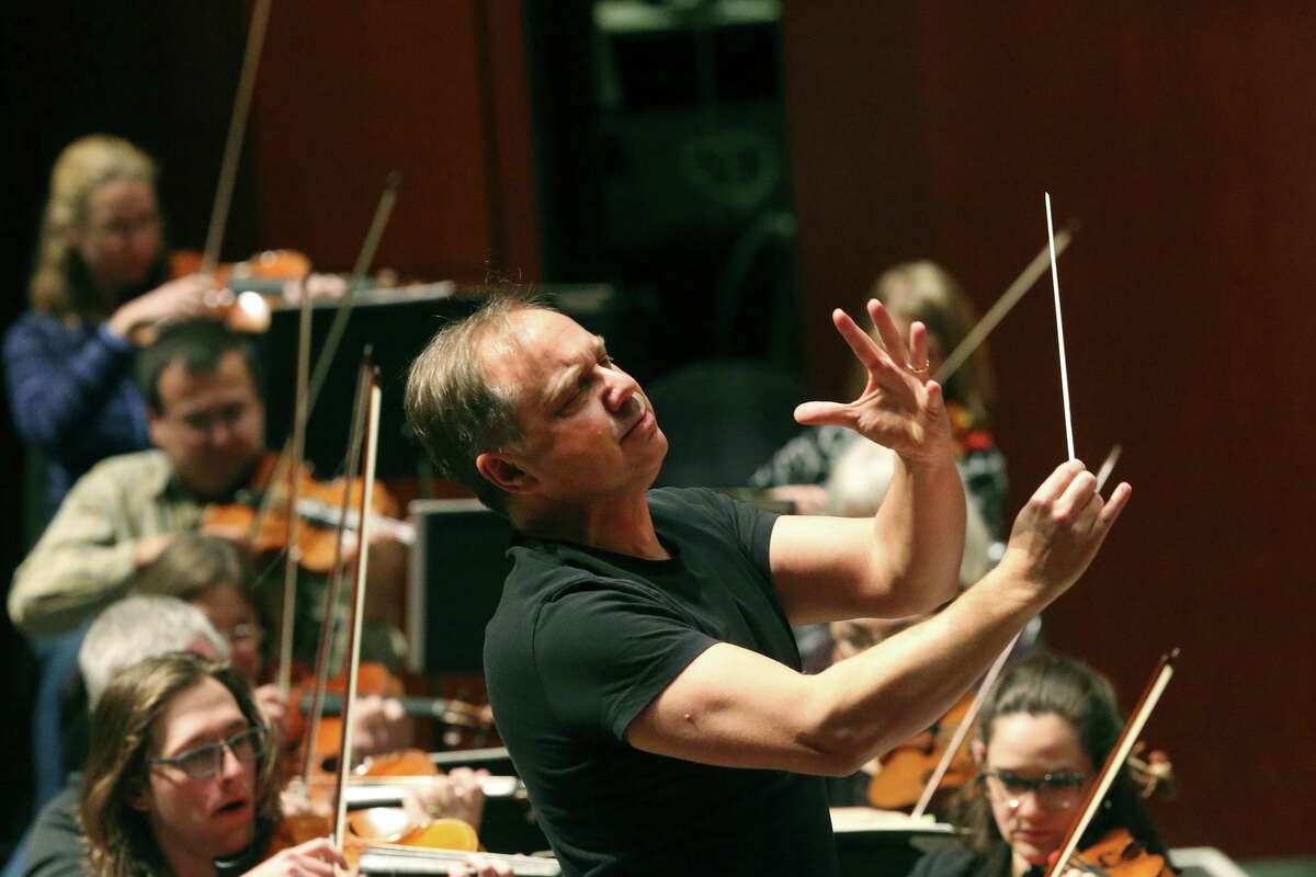 The San Antonio Symphony board terminated its contract with Sebastian Lang-Lessing after he signed on to conduct concerts by striking symphony musicians.
