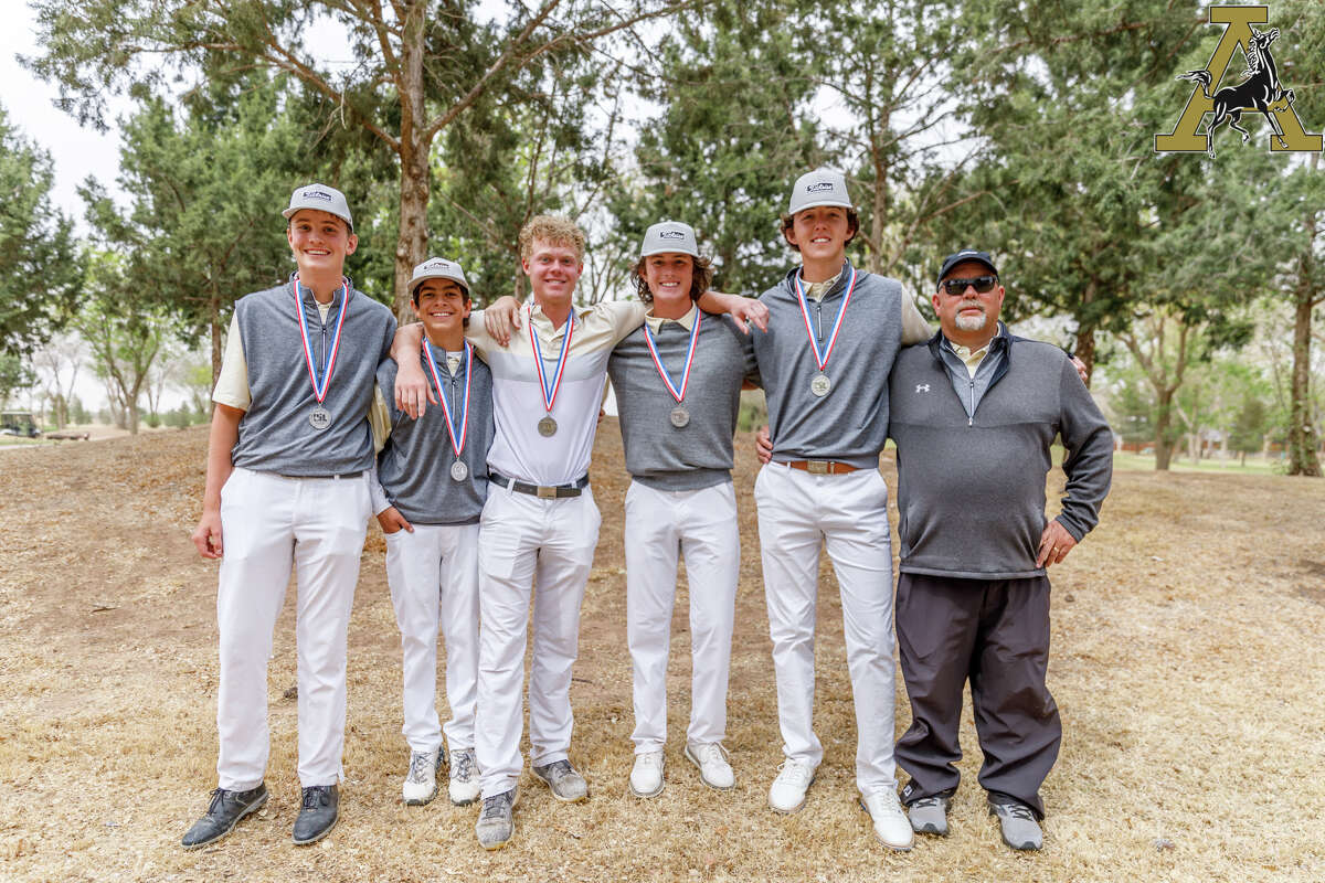 The Andrews boys golf teams poses after placing second at the Region I-4A Golf Tournament at Lubbock's Shadow Hills Golf Course on 4/19/2022. The Mustangs qualified for the Class 4A state tournament thanks to the finish. 