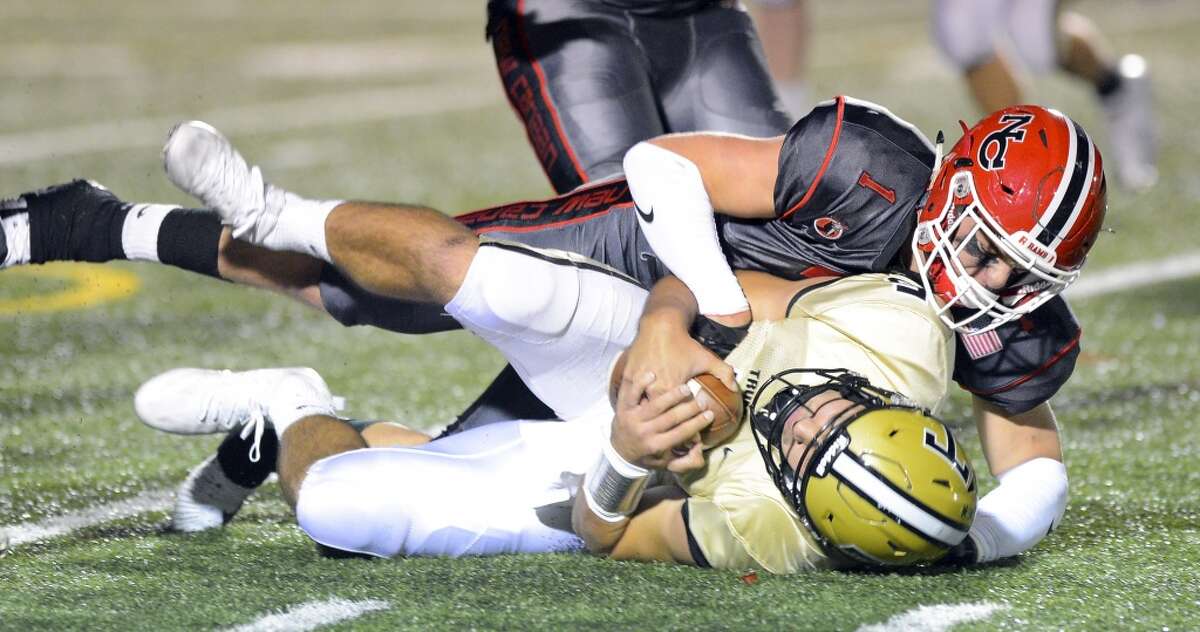 New Canaan football announcer Bob VanDerheyden steps down