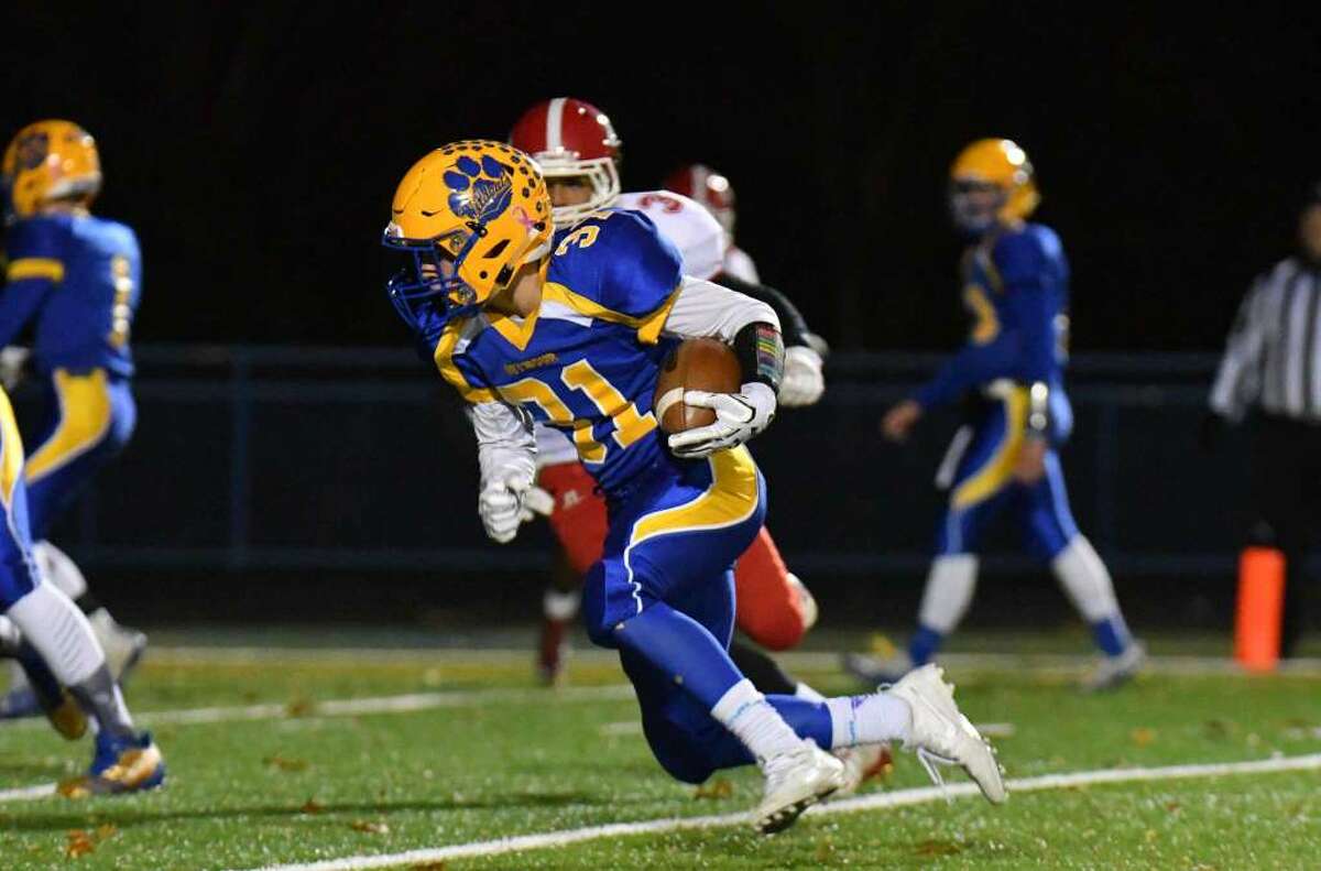 The Week 3 Gametimect Register Top 10 Football Poll St Joseph No 1 Darien 3 Heading Into 1105