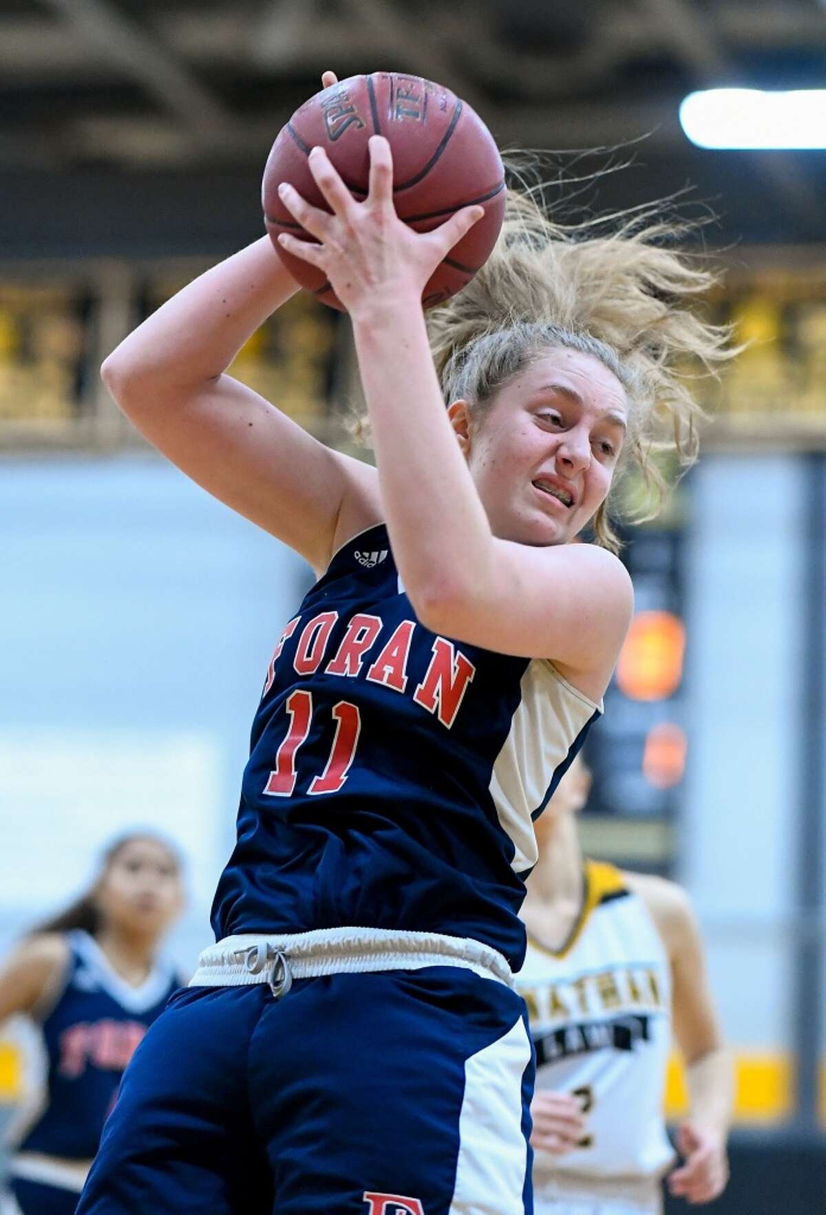 Foran High’s Mia Tunucci scored 13 points, with 18 rebounds and three blocked shots in the victory.
