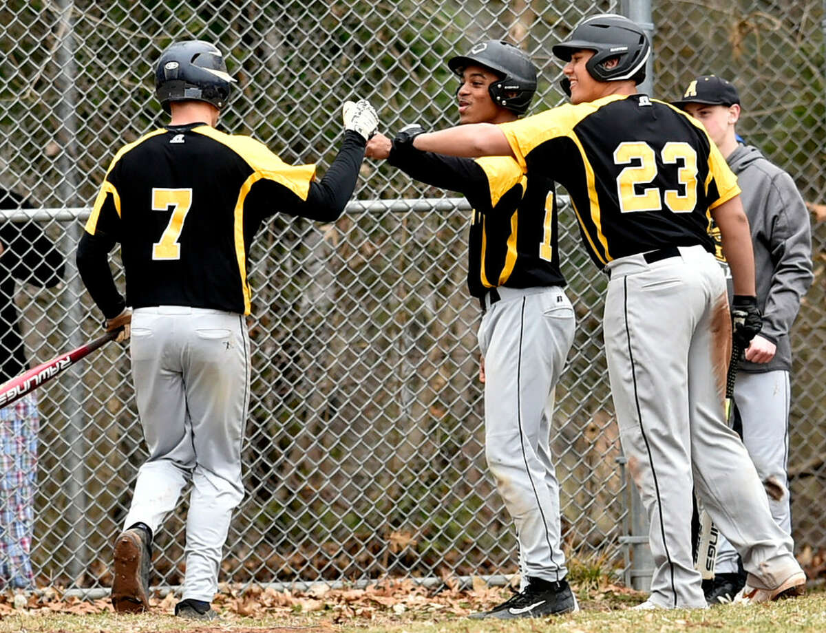 Notre Dame-West Haven baseball embracing mental side of the game