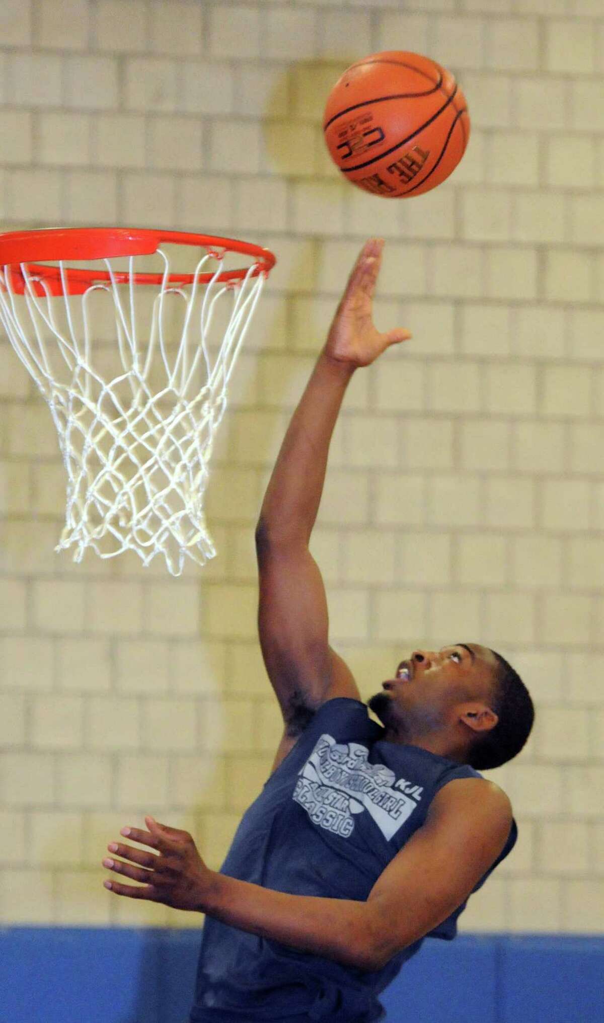 Mara Lavitt-New Haven Register Hillhouse’s Raiquan Clark goes up for a layup during the Schoolboy/Schoolgirl All-Star Classic basketball at the Greater New Haven JCC.
