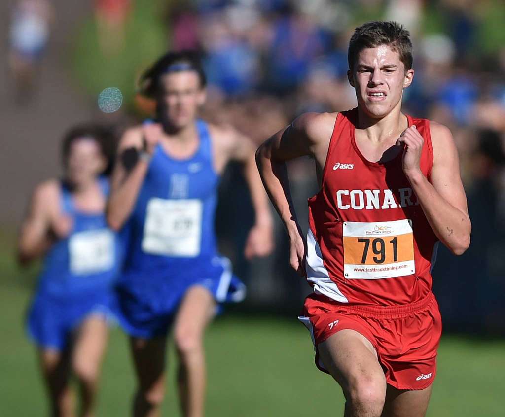 New England Cross Country Championships Gavin Sherry wins boys title, New Milford wins girls