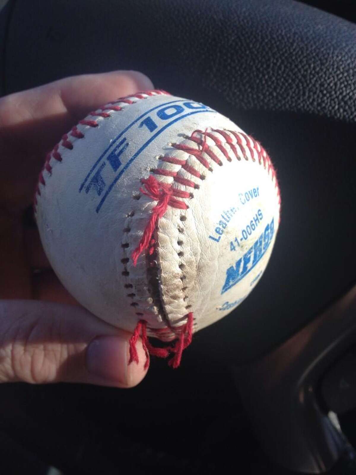 Some coaches not pleased with new Spalding baseballs
