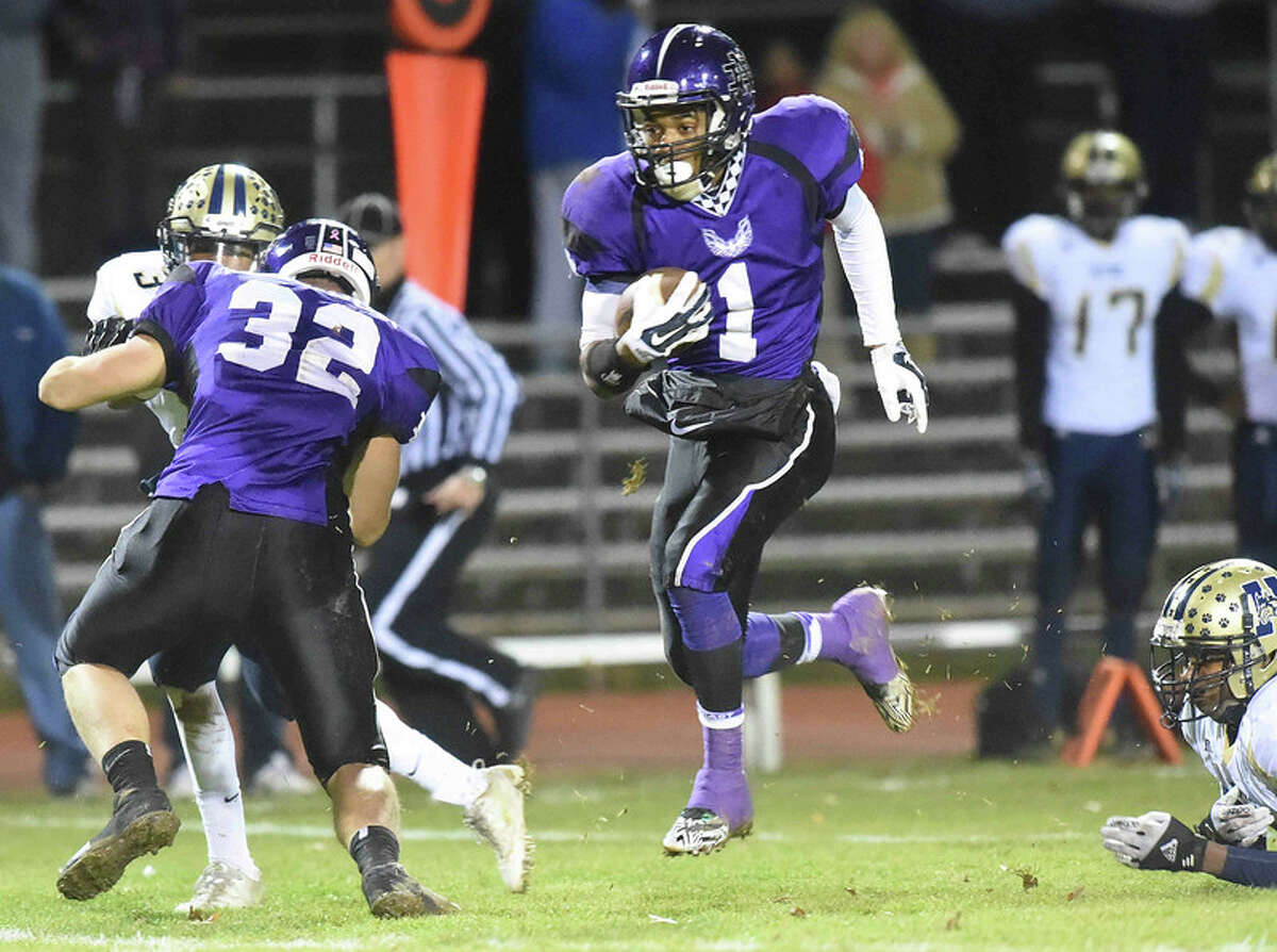 North Branford H.S. vs. Hyde Leadership Academy football at North Branford H.S. Tuesday, November 25, 2014. North Branford defeats Hyde 43-12. (Photo by Peter Hvizdak – New Haven Register)