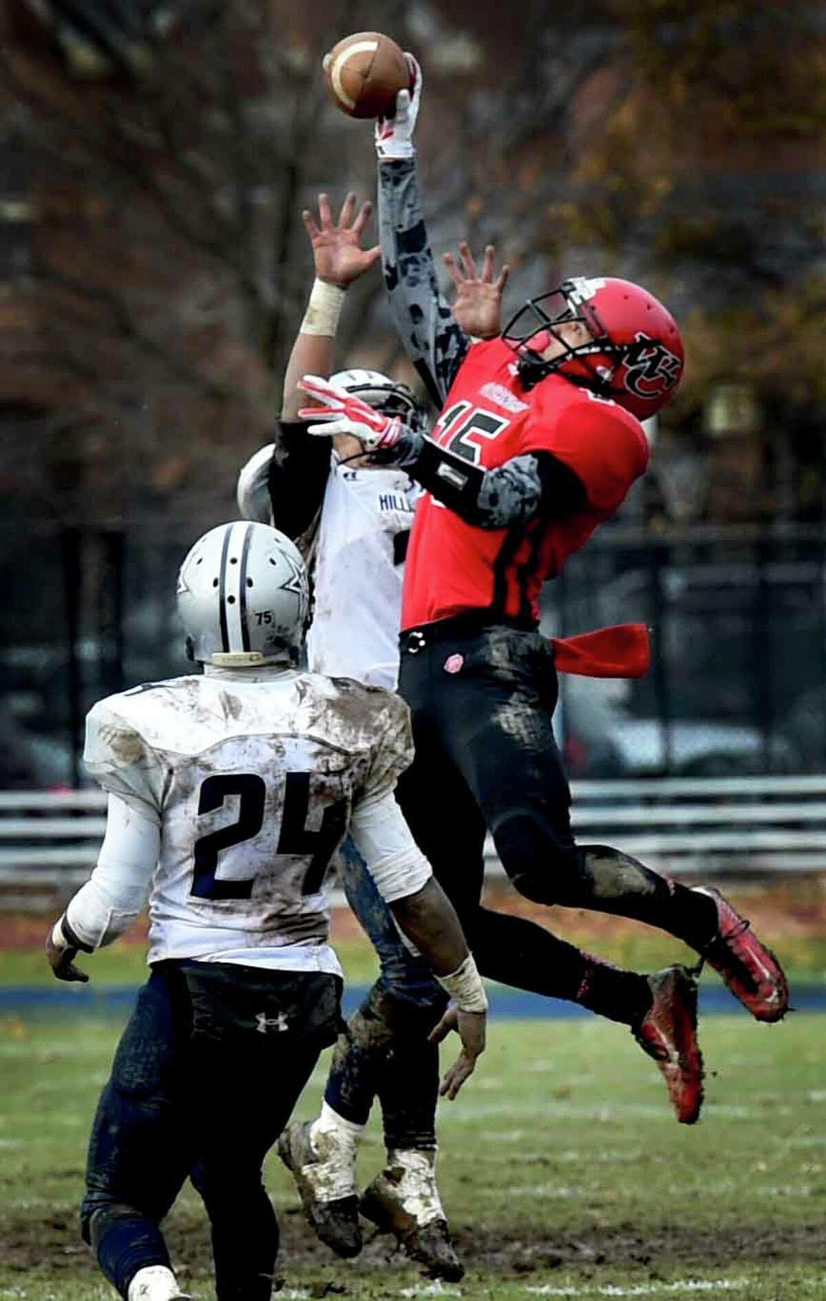 Elm City Trophy On the Line Saturday in Annual Crosstown Rivalry Game at  Southern Connecticut - University of New Haven Athletics