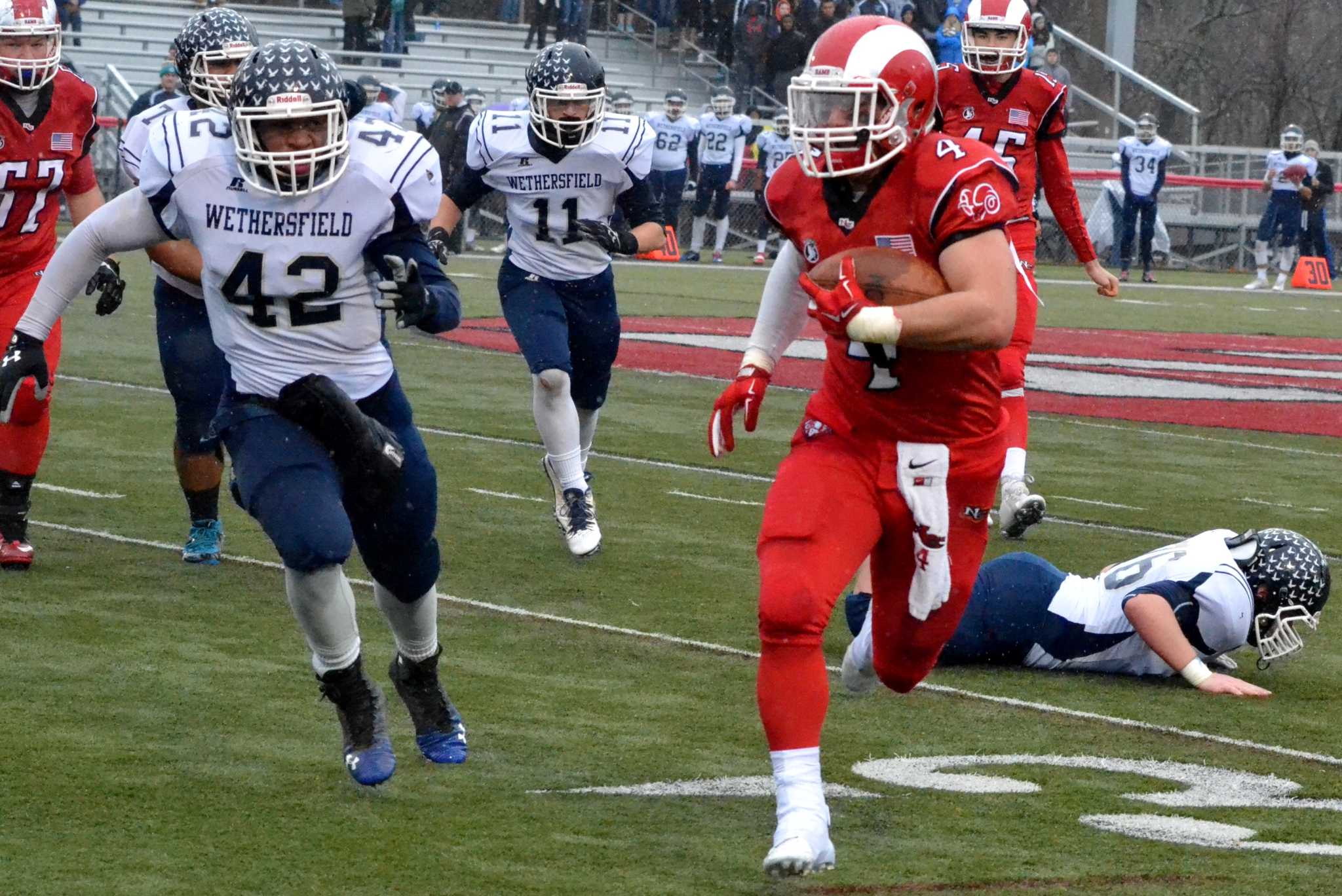 Class LLarge Football New Canaan tops Wethersfield, gets Darien rematch