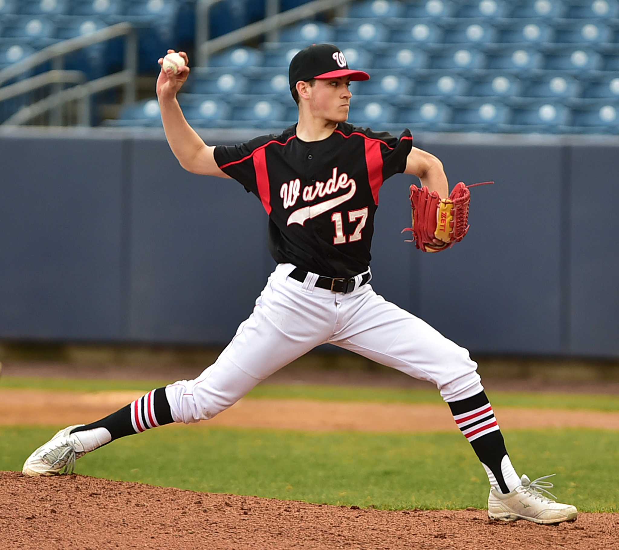 CT high school title game between Staples, Warde includes top pitchers