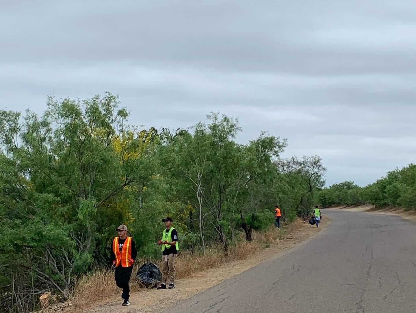 3,000 pounds of trash picked up at Laredo park after Easter celebrations - Vimarsana News