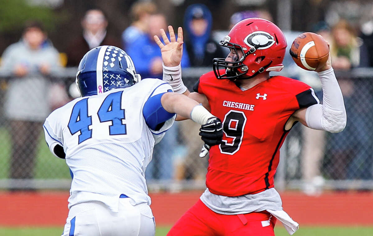 THANKSGIVING FOOTBALL: It's all final! Southington holds on at