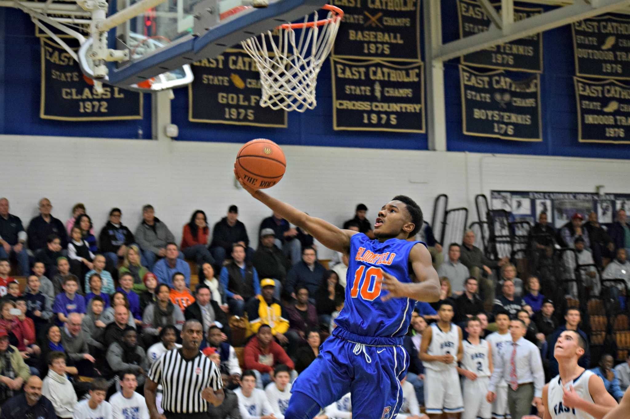 Boys Basketball: Bloomfield remains perfect, beats short-handed No. 4 ...