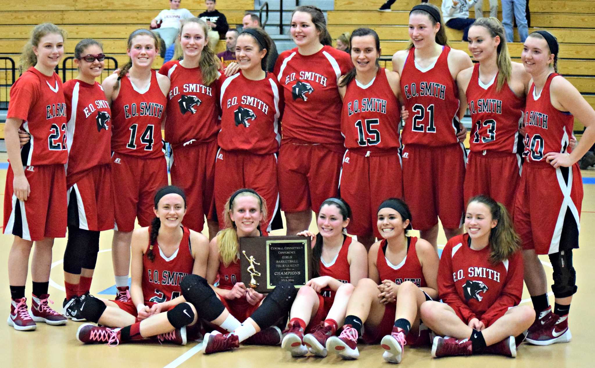 Girls Basketball Dale leads E.O. Smith to first CCC title with win