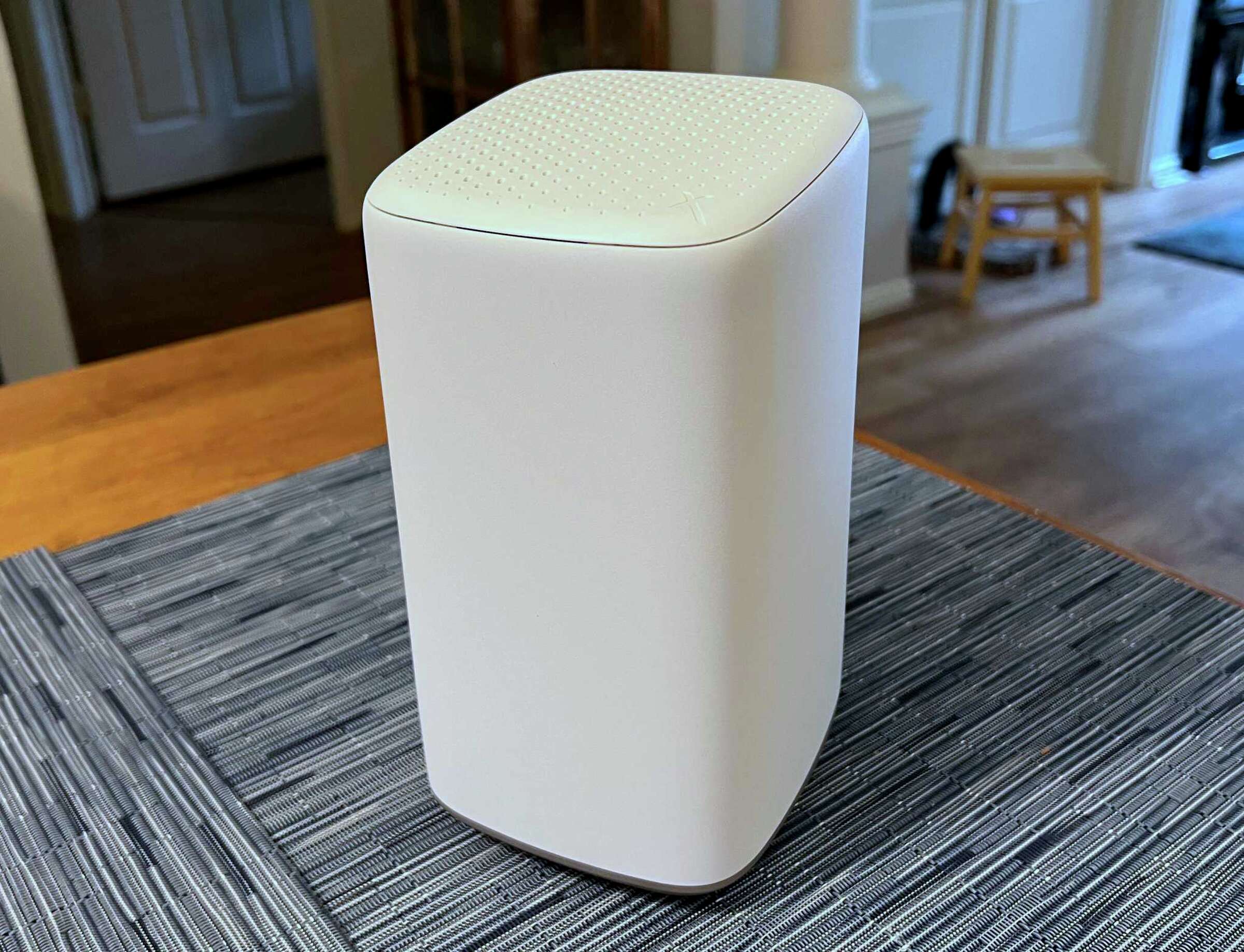 Review Comcast’s new XB8 gateway is superfast, bugs may slow you down