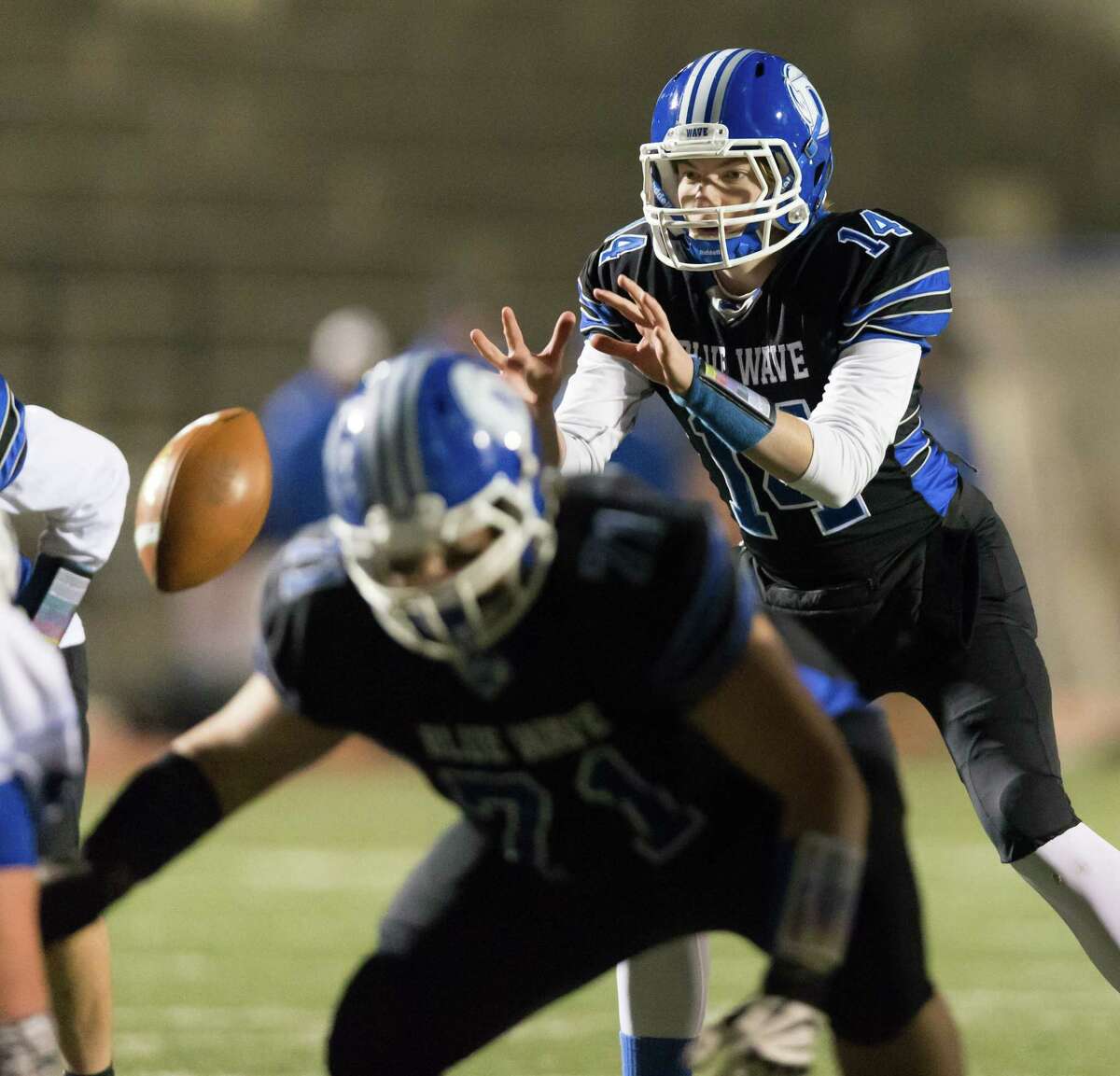 Football: Darien all-state OL Andrew Stueber is 2nd Connecticut player to  commit to Michigan