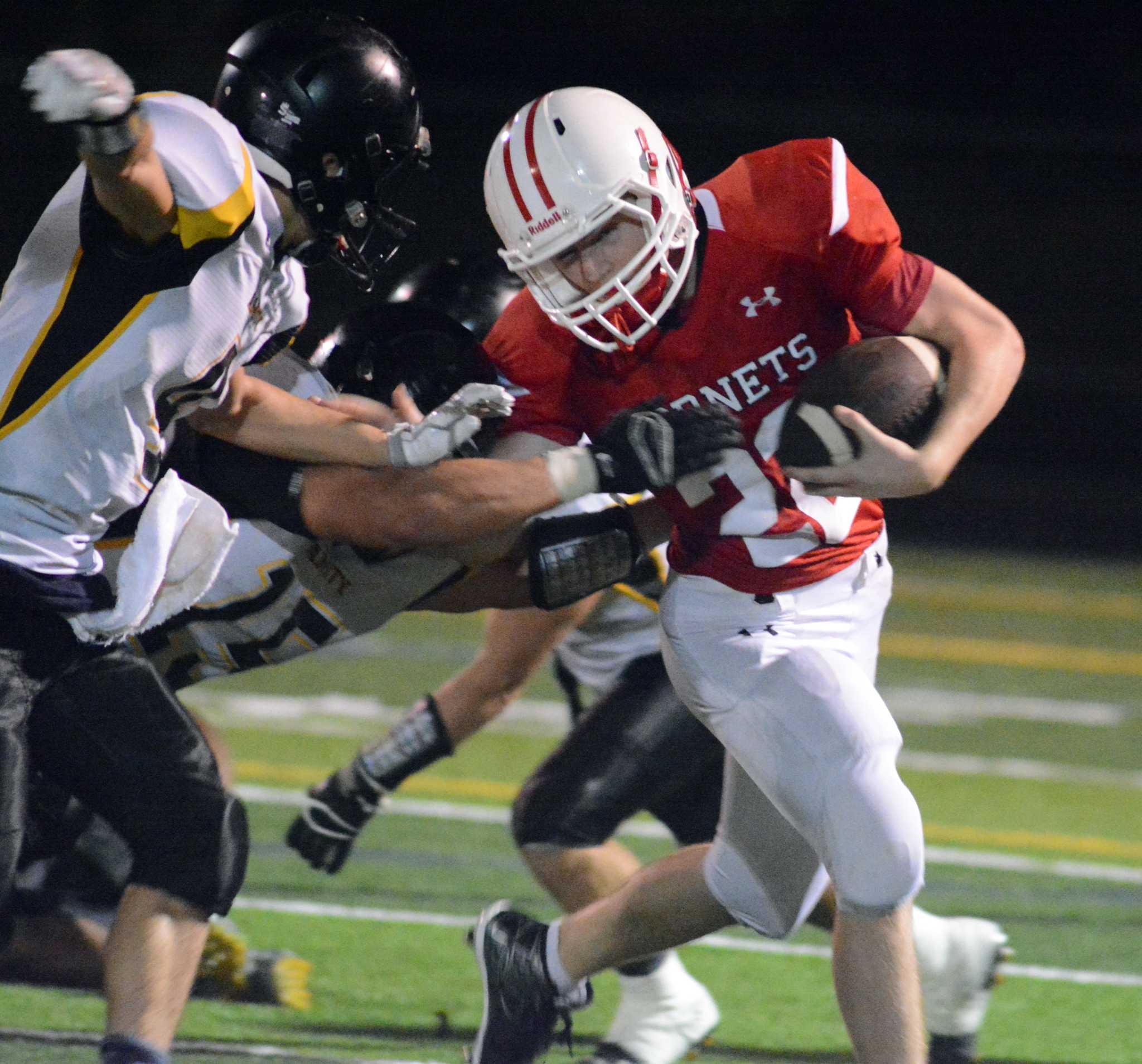 Football Branford stops Amity on deciding 2point conversion try
