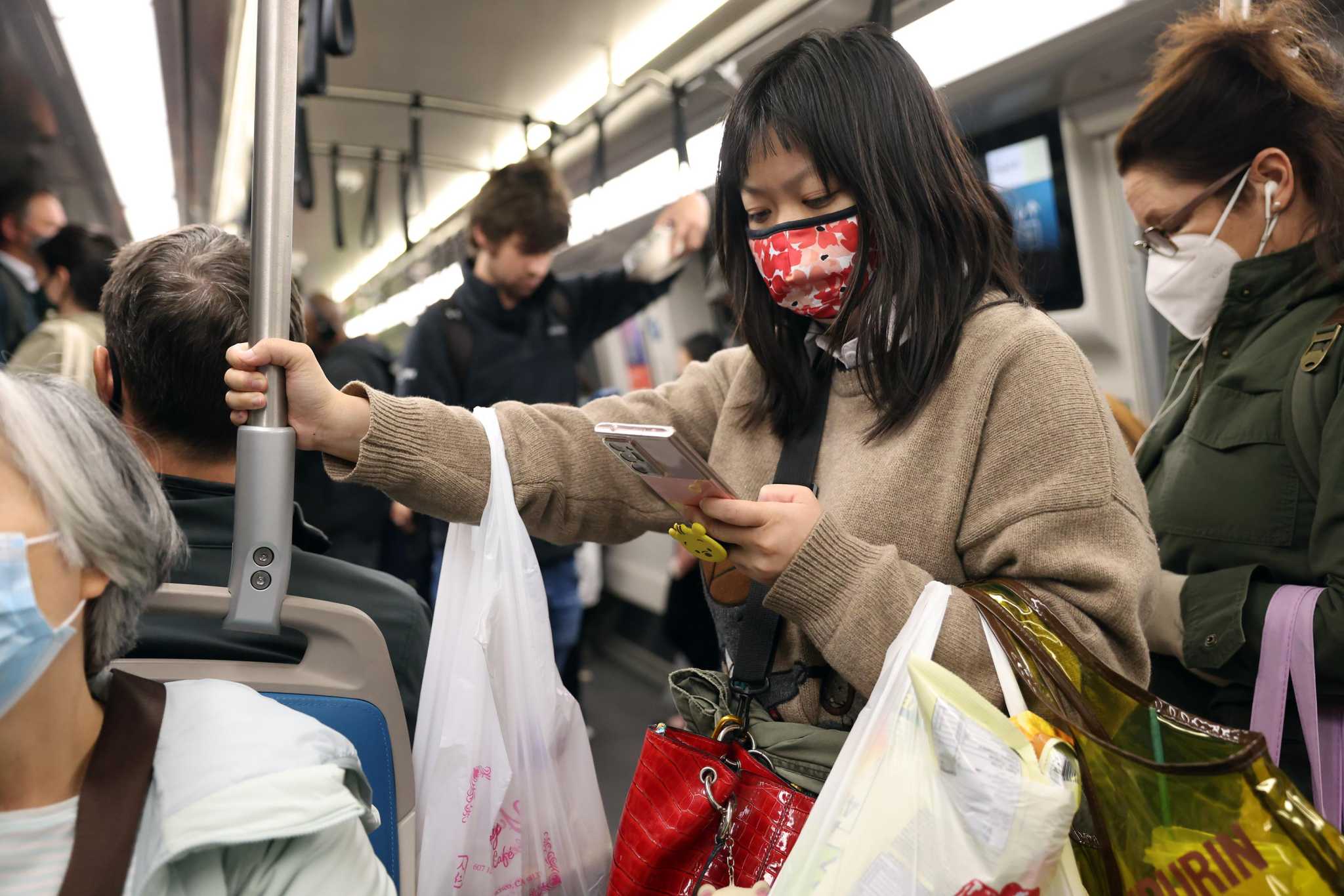 BART no longer requires masks to be worn, but board members want to reinstate a mask mandate - Vimarsana News