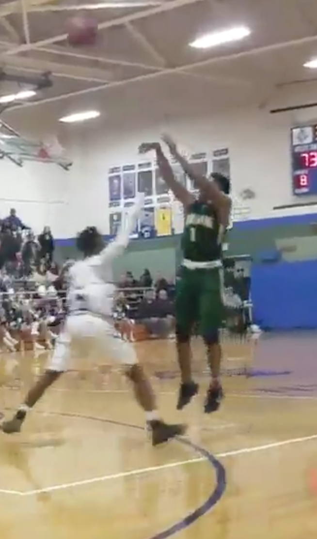 Boys Basketball Dawson, No. 2 Notre DameWH beats back challenge from