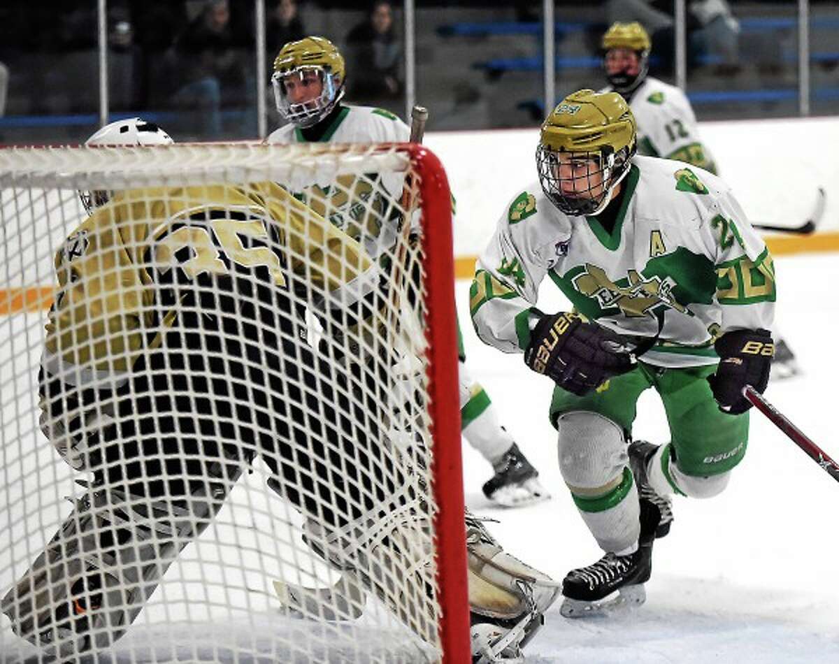 Notre Dame-West Haven moves up to No. 3 in this week’s GameTimeCT/Register Top 10 Hockey Poll. (Catherine Avalone/New Haven Register)