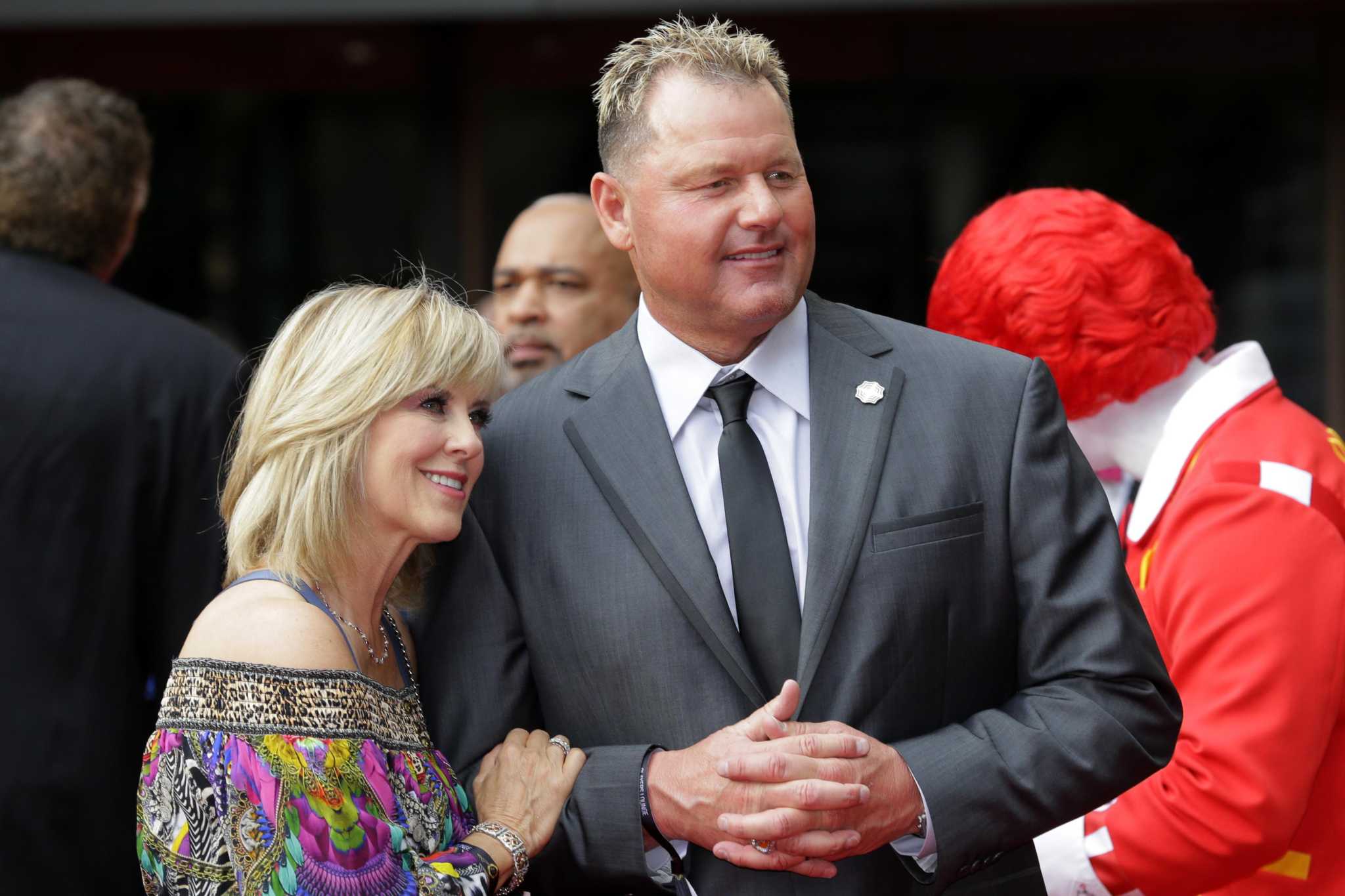 Roger Clemens gets Hall of Fame vote from Sheryl Swoopes, Clyde