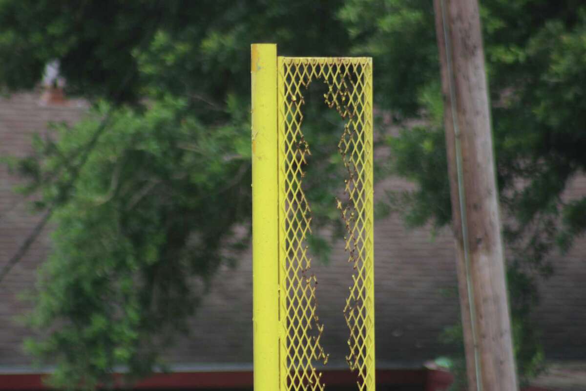 Baseball, birthday song make for another fun night at Friendswood’s Renwick field