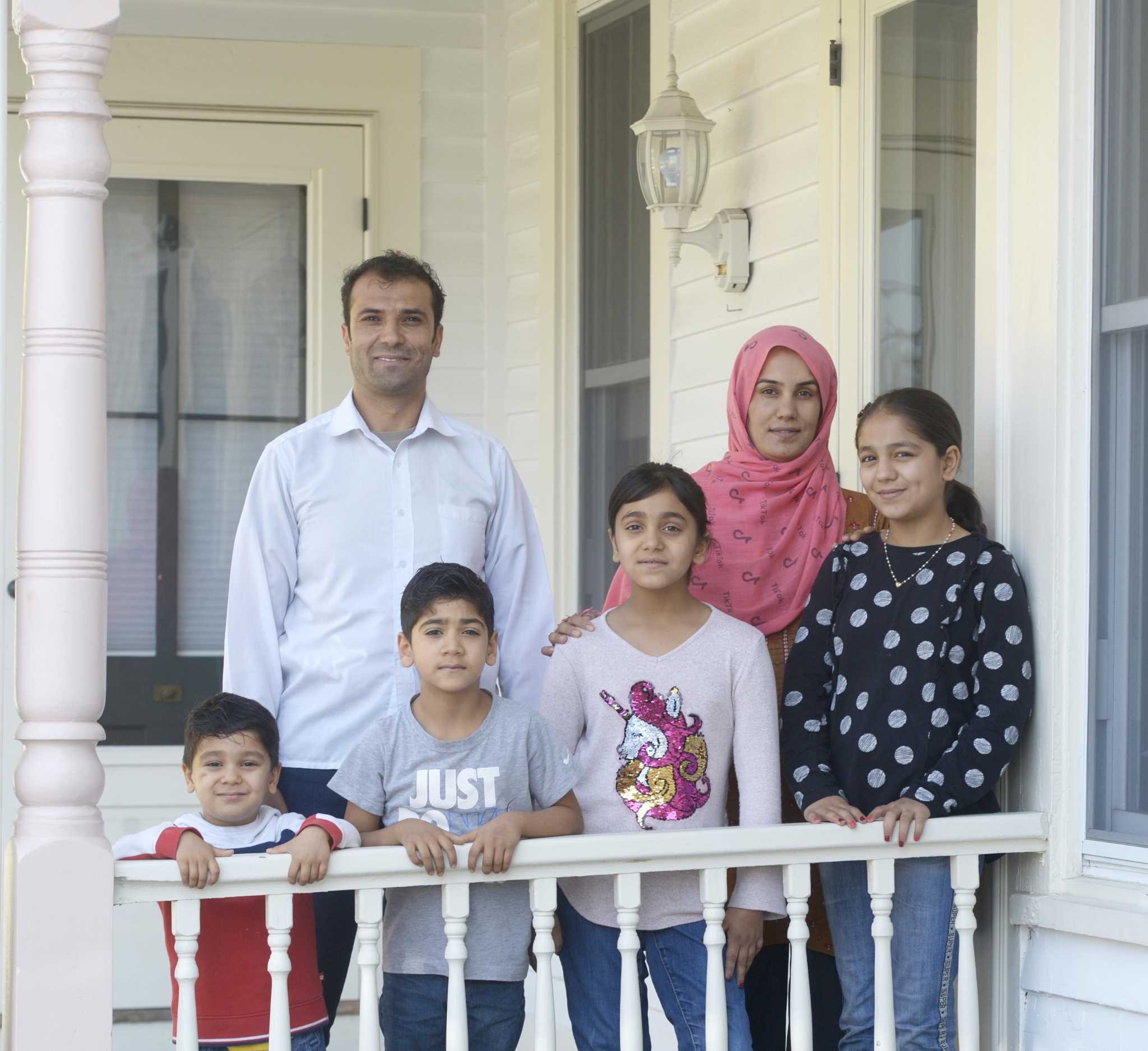Afghan refugee family settles into New Milford with help from nonprofits: 'We're lucky to have them' - Vimarsana News