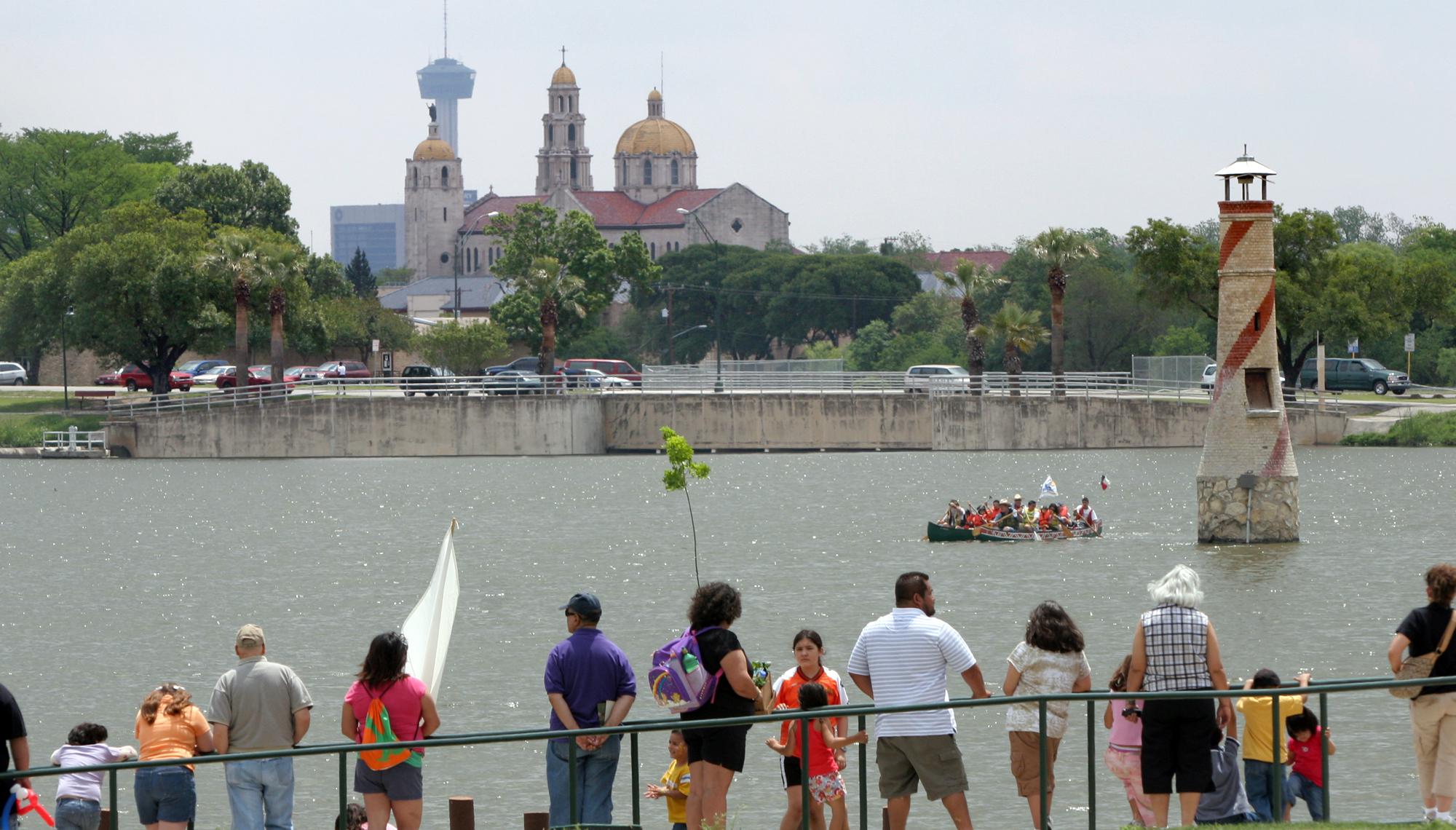 Tree giveaway: San Antonio marks Earth Day with green freebies