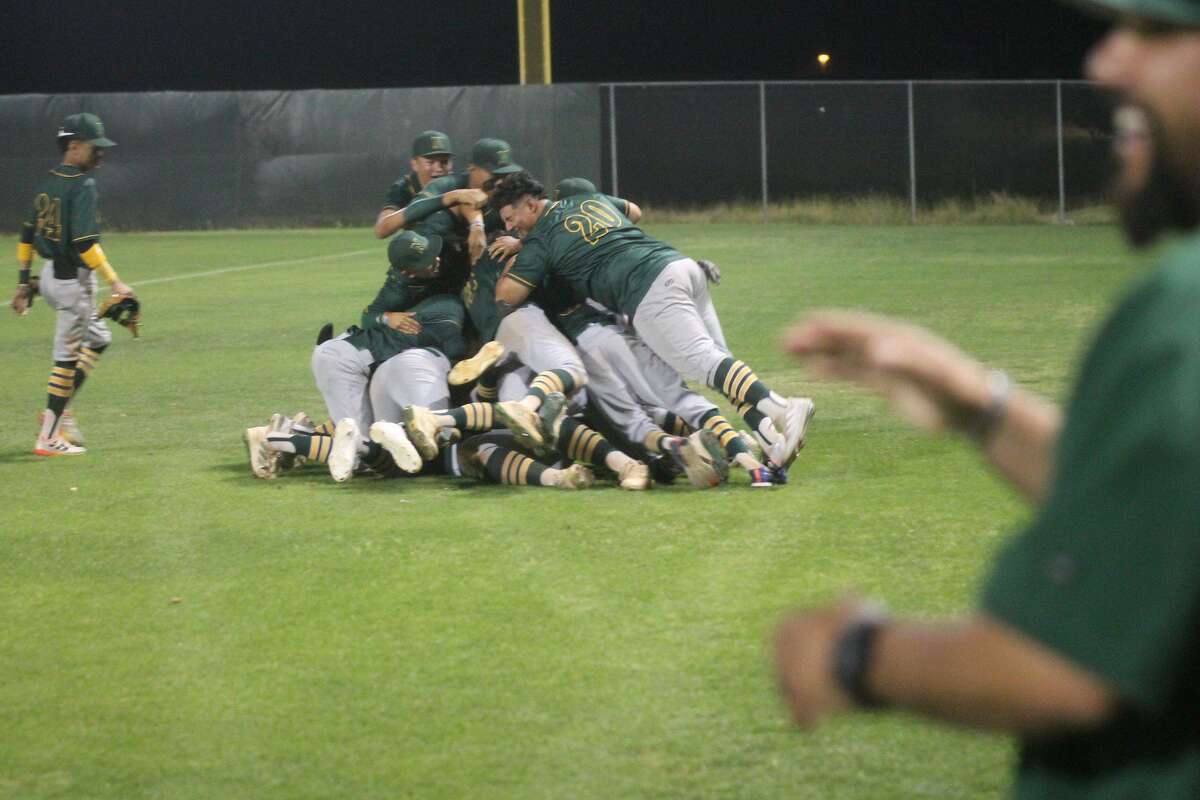 The Nixon Mustangs clinched their first playoff appearance since 2005 with a win over LBJ on Wednesday.