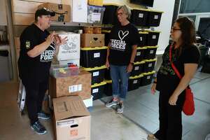 Homeless ministry shares donations with S.A. elementary school
