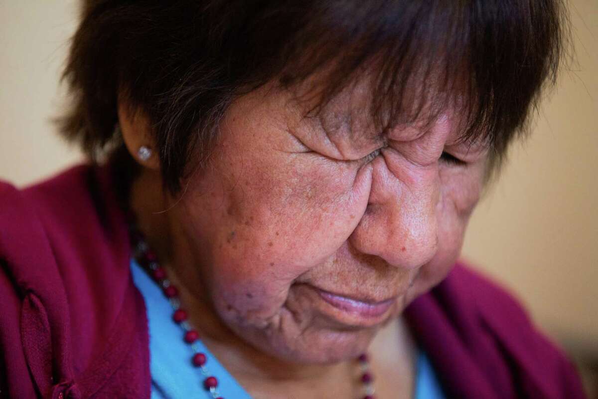Melissa Lucio’s mother Esperanza Treviño closes her eyes as she prays the Rosary for her daughter who is a death row inmate, Friday, April 22, 2022, in Harlingen.