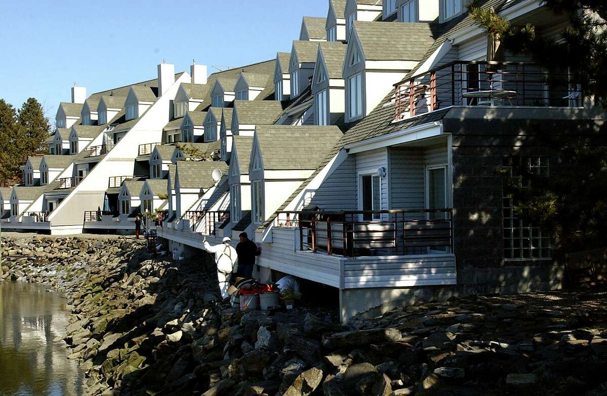 The Caswell Cove Condo expansion vote has been tabled once again by Planning and zoning board.