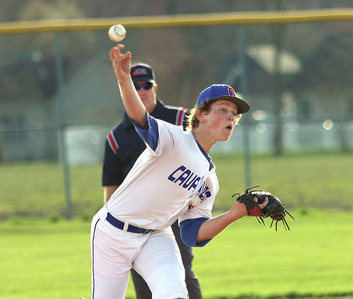 Carlinville's Ryenn Hart turned in a strong start, but took the loss Friday in a 3-2 SCC defeat to the Gillespie Miners.